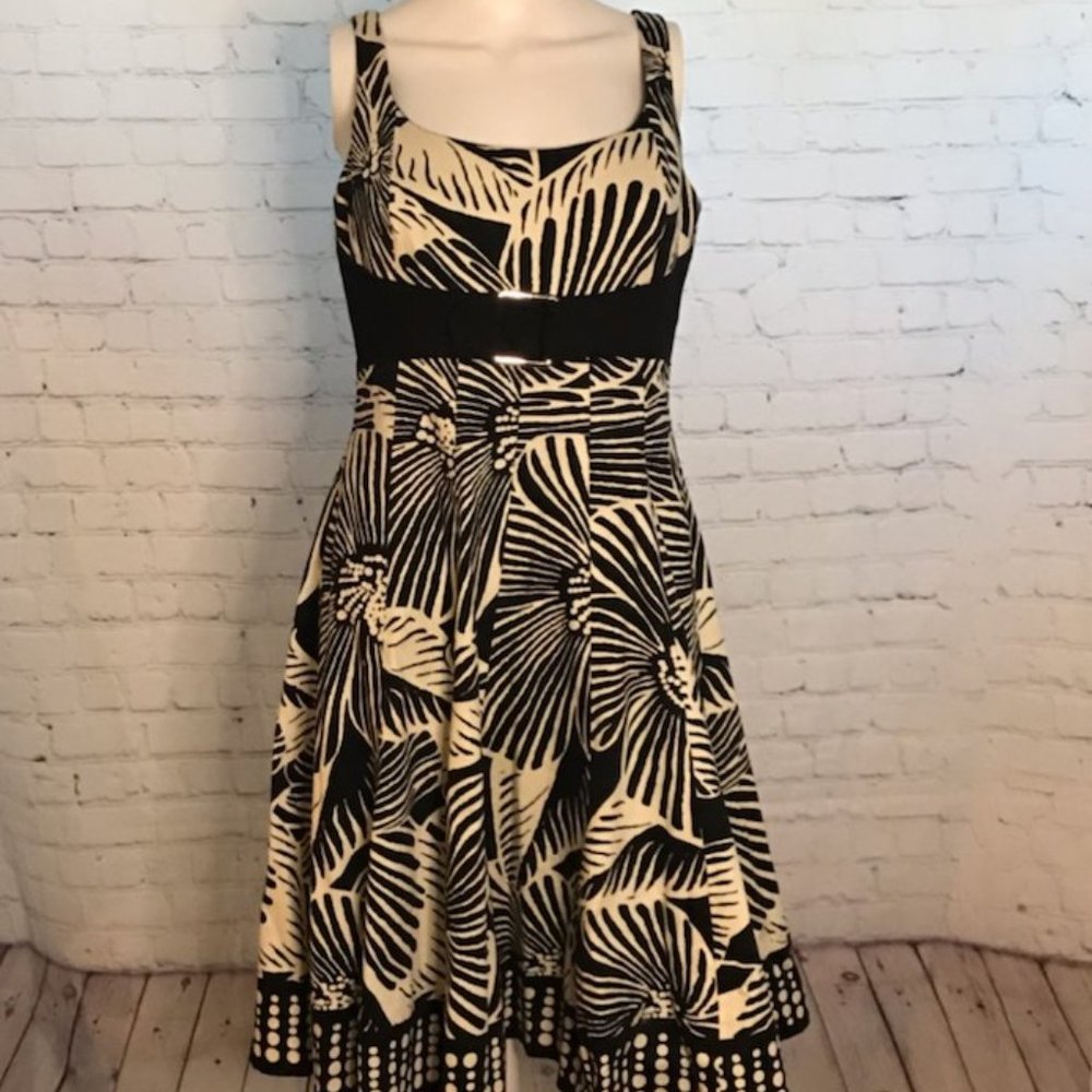 Nine West Beige Black Sleeveless Dress - Size 8